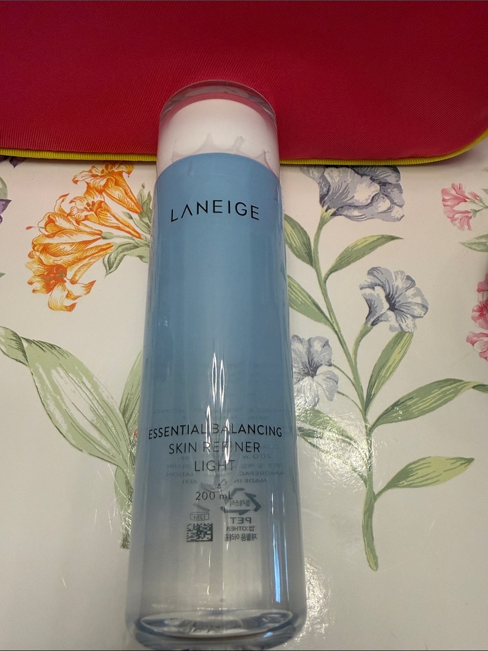 LANEIGE Essential Balancing Skin Refiner Light - Blue and White